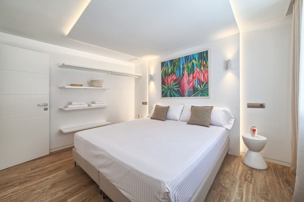 4 bedrooms en suite, wifi, netflix, bbq, private pool, beautiful mountain views