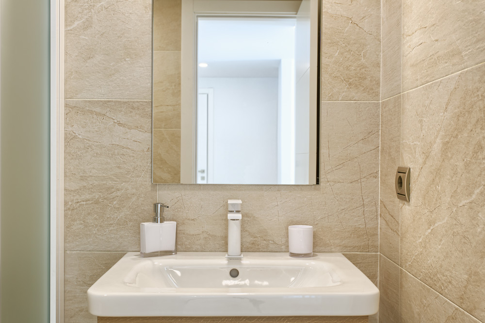 4 bedrooms en suite, wifi, netflix, bbq, private pool, beautiful mountain views