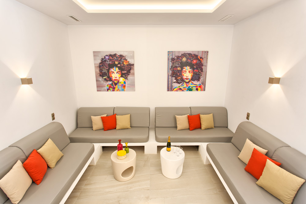 4 bedrooms en suite, wifi, netflix, bbq, private pool, beautiful mountain views