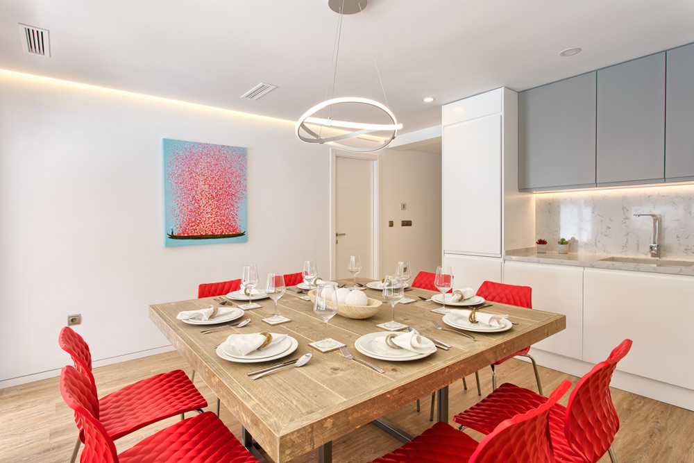 4 bedrooms en suite, wifi, netflix, bbq, private pool, beautiful mountain views