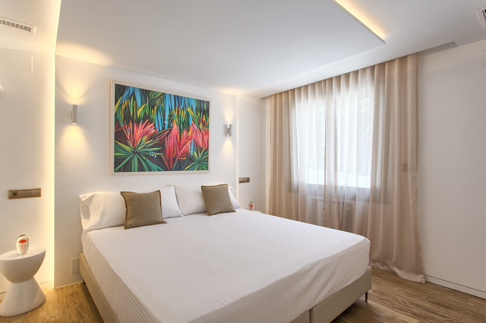 4 bedrooms en suite, wifi, netflix, bbq, private pool, beautiful mountain views