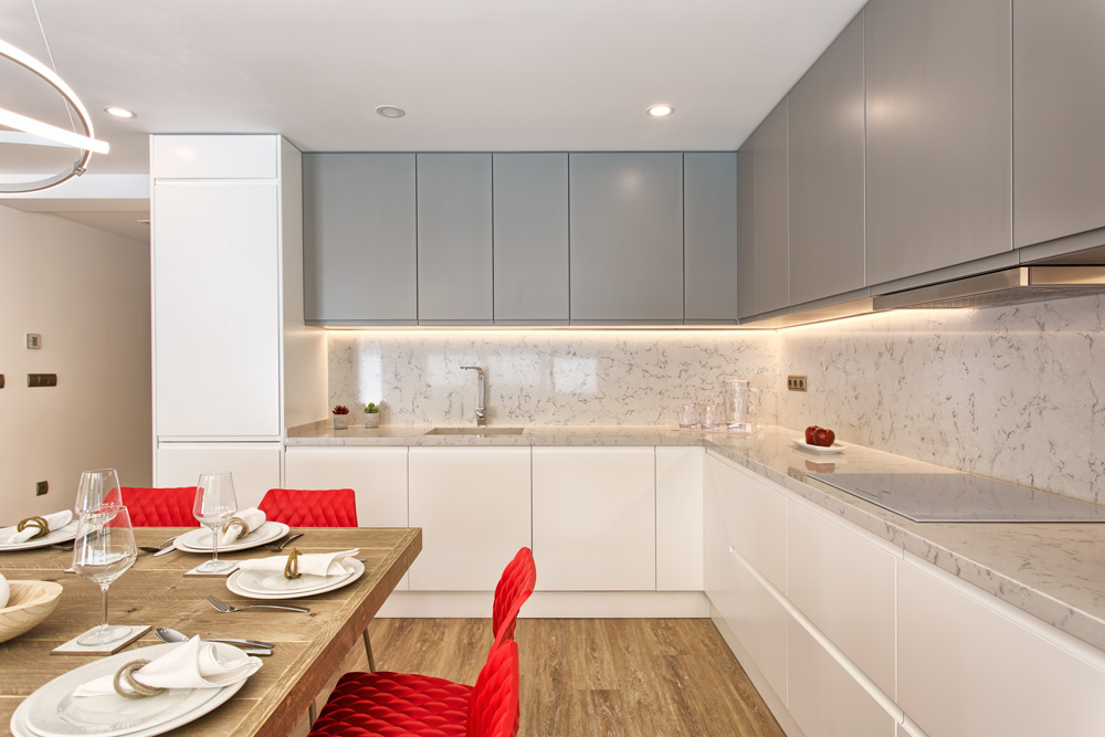 4 bedrooms en suite, wifi, netflix, bbq, private pool, beautiful mountain views