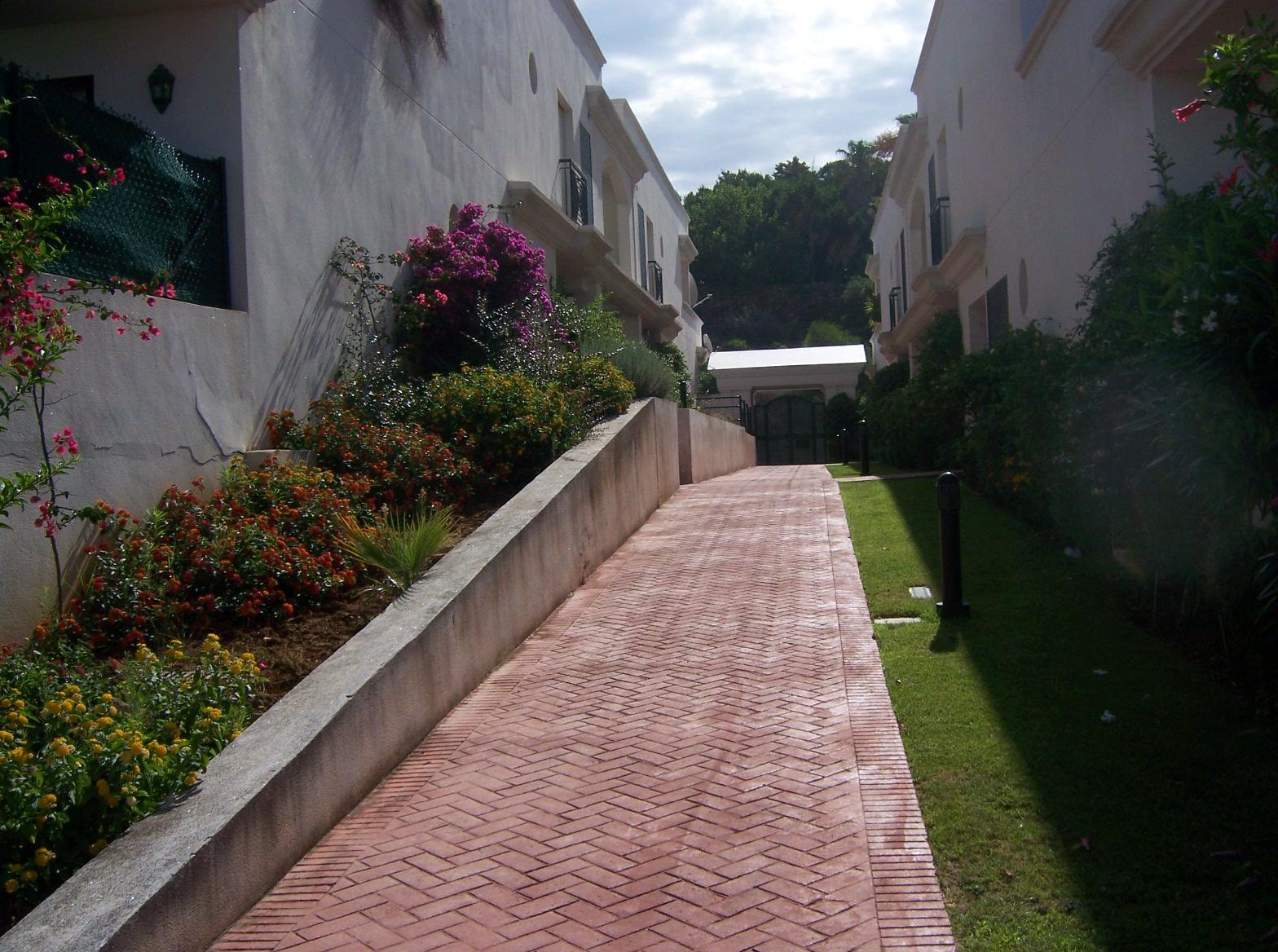 Apartamentua salgai in Nueva Andalucía (Marbella)