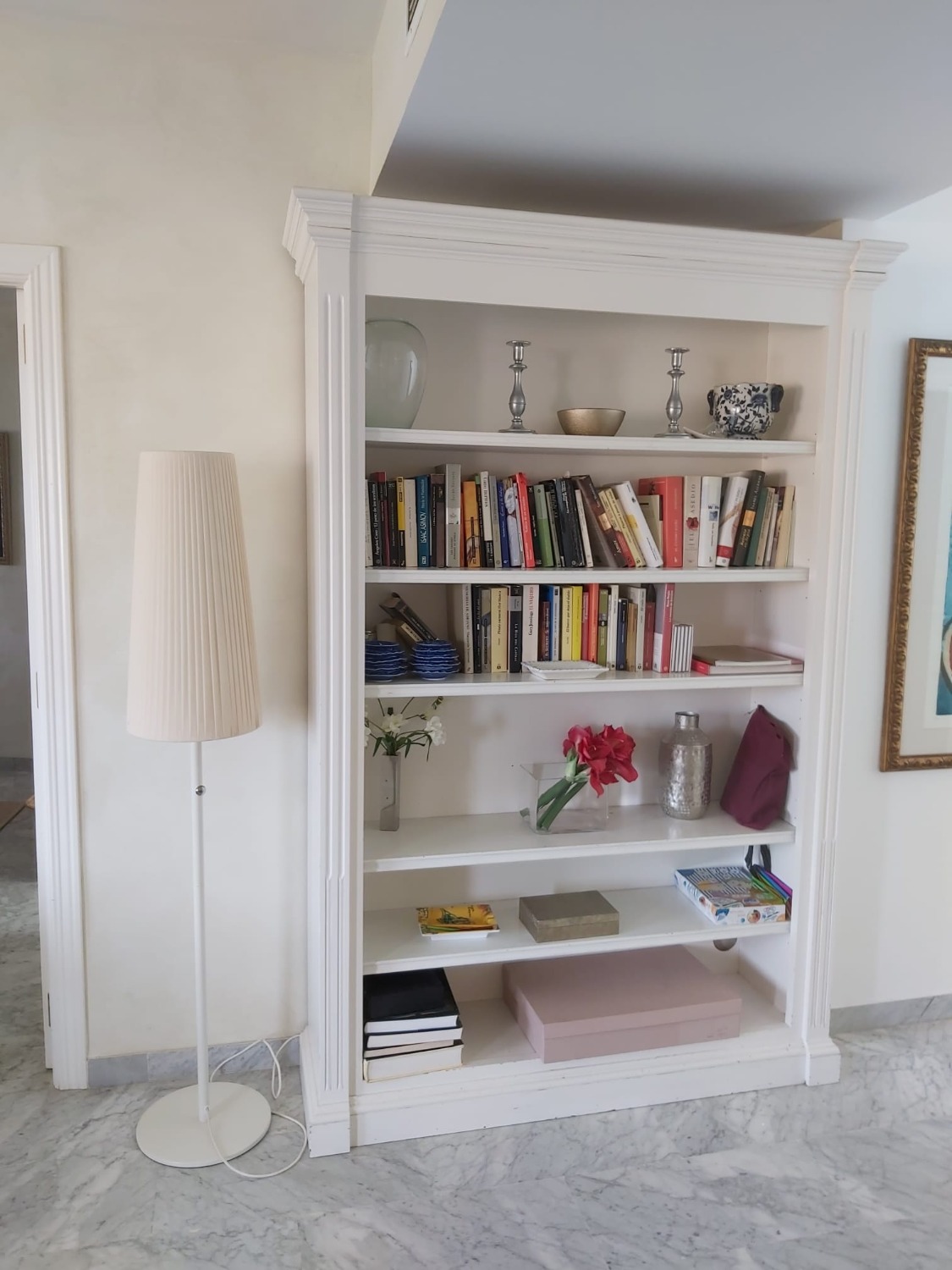 Holidays on the beachfront, Puerto Banus. They are 3 bedrooms and enjoys security 24 hrs.