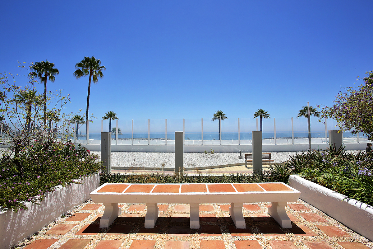 Two Bedrooms Ground floor apartment in Playa del Duque, Puerto Banus