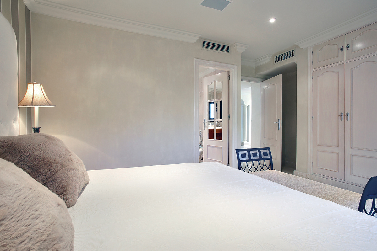 Two Bedrooms Ground floor apartment in Playa del Duque, Puerto Banus