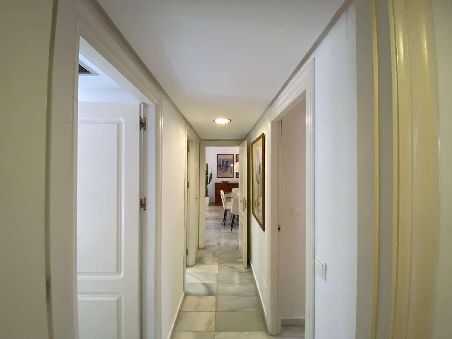 Appartement avec jardin privé. Location à long terme. Puerto Banús, Marbella.