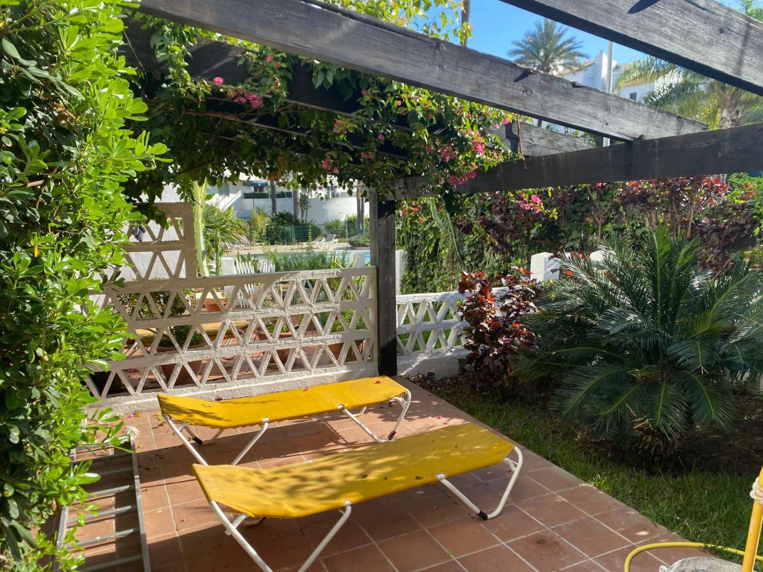 Appartement avec jardin privé. Location à long terme. Puerto Banús, Marbella.