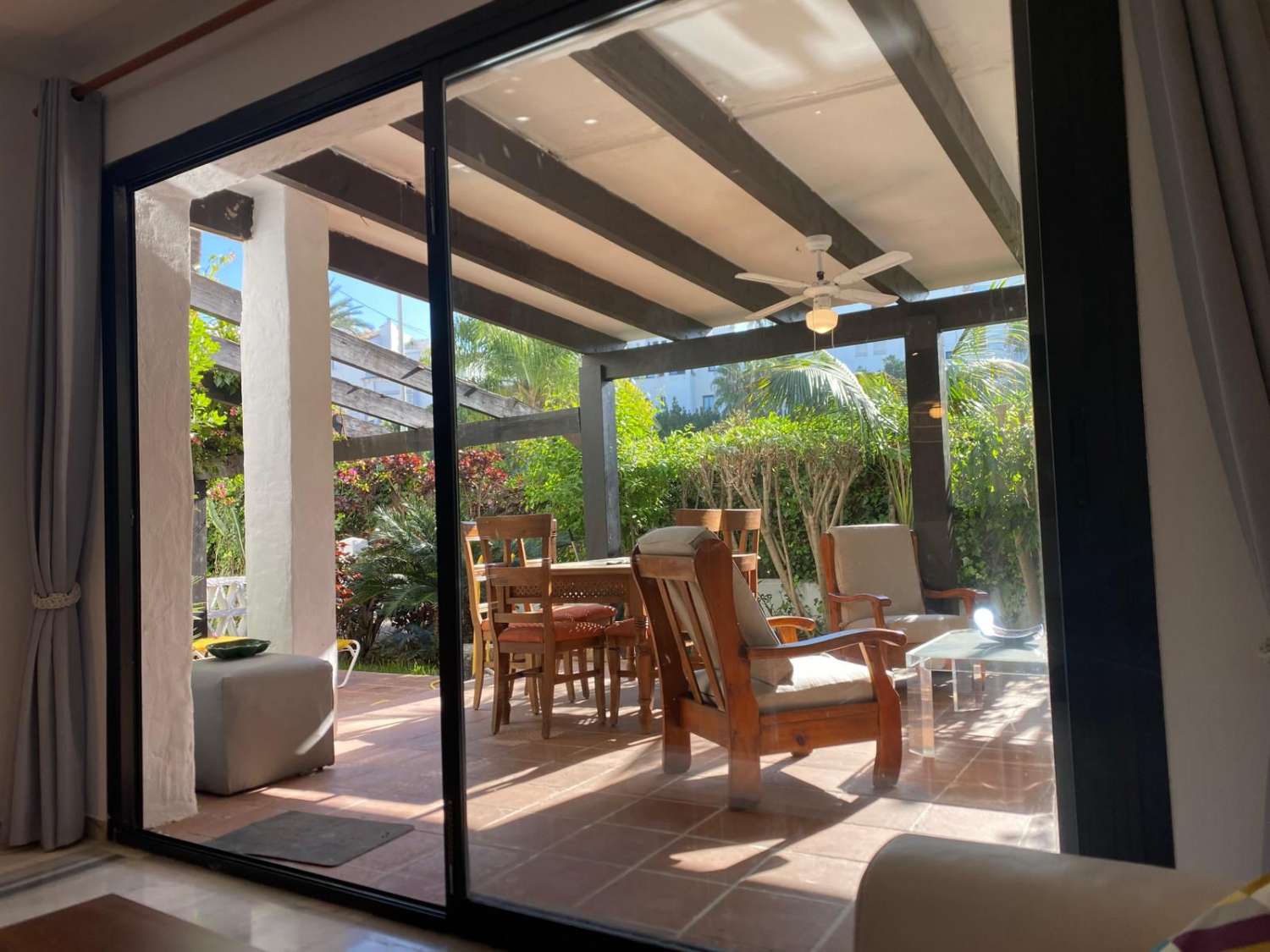 Appartement avec jardin privé. Location à long terme. Puerto Banús, Marbella.