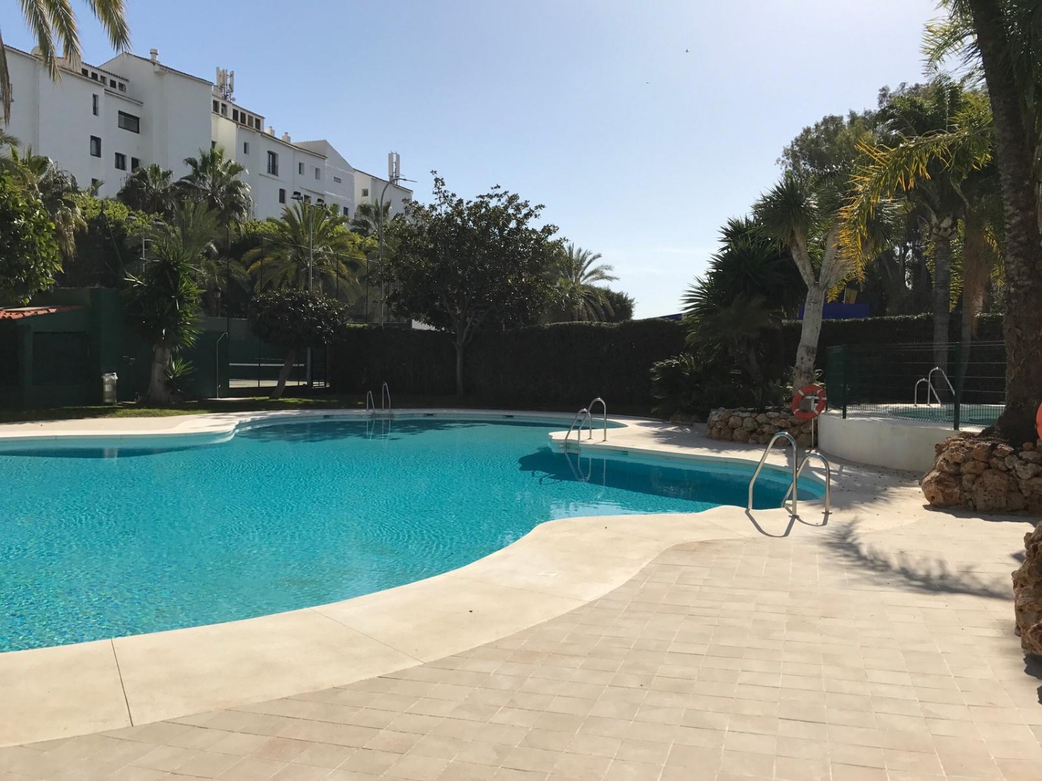 Appartement avec jardin privé. Location à long terme. Puerto Banús, Marbella.