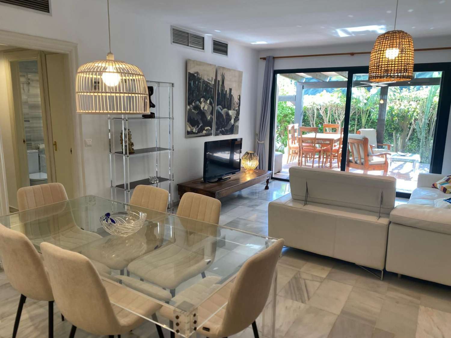 Appartement avec jardin privé. Location à long terme. Puerto Banús, Marbella.