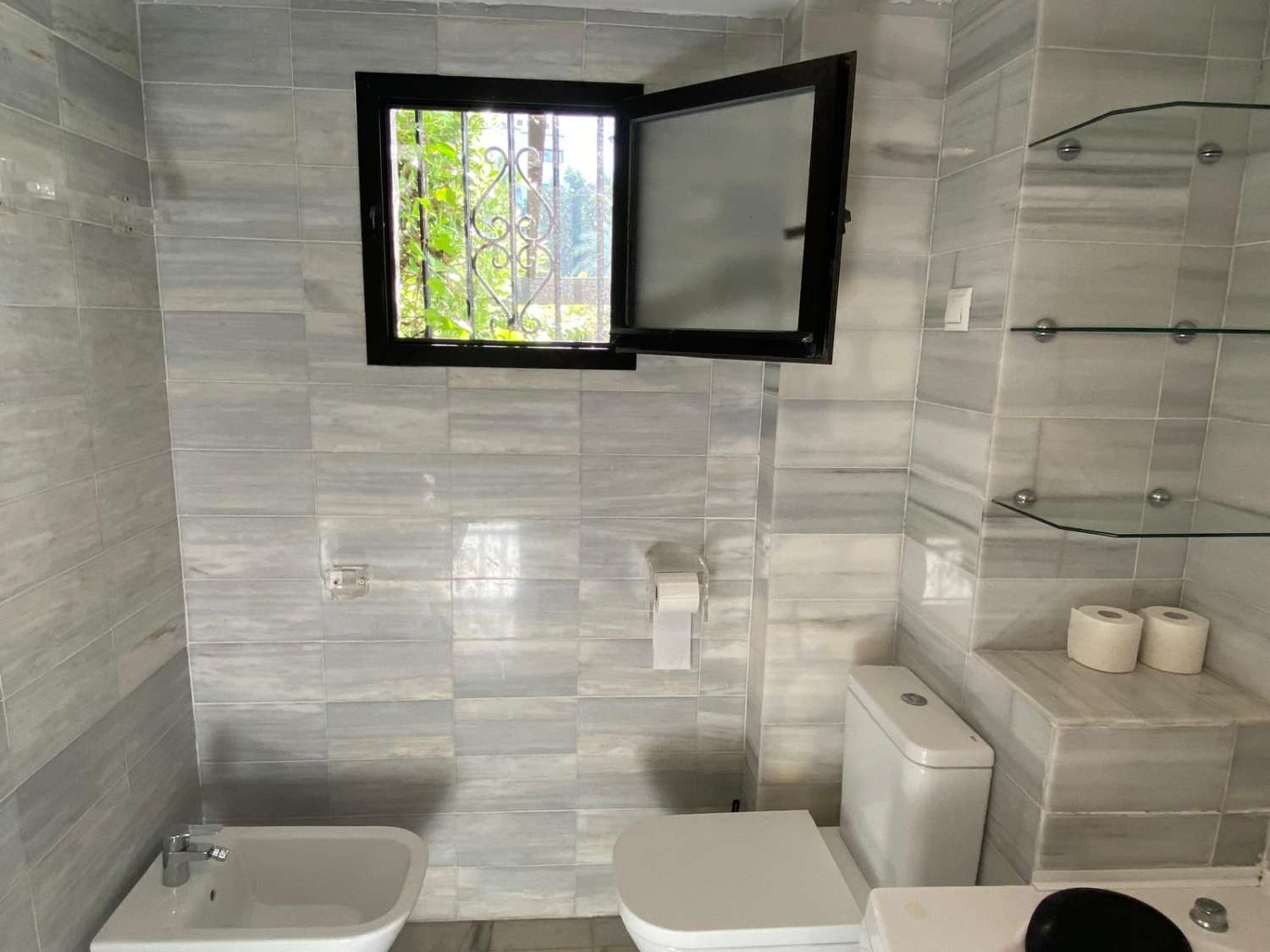 Appartement avec jardin privé. Location à long terme. Puerto Banús, Marbella.