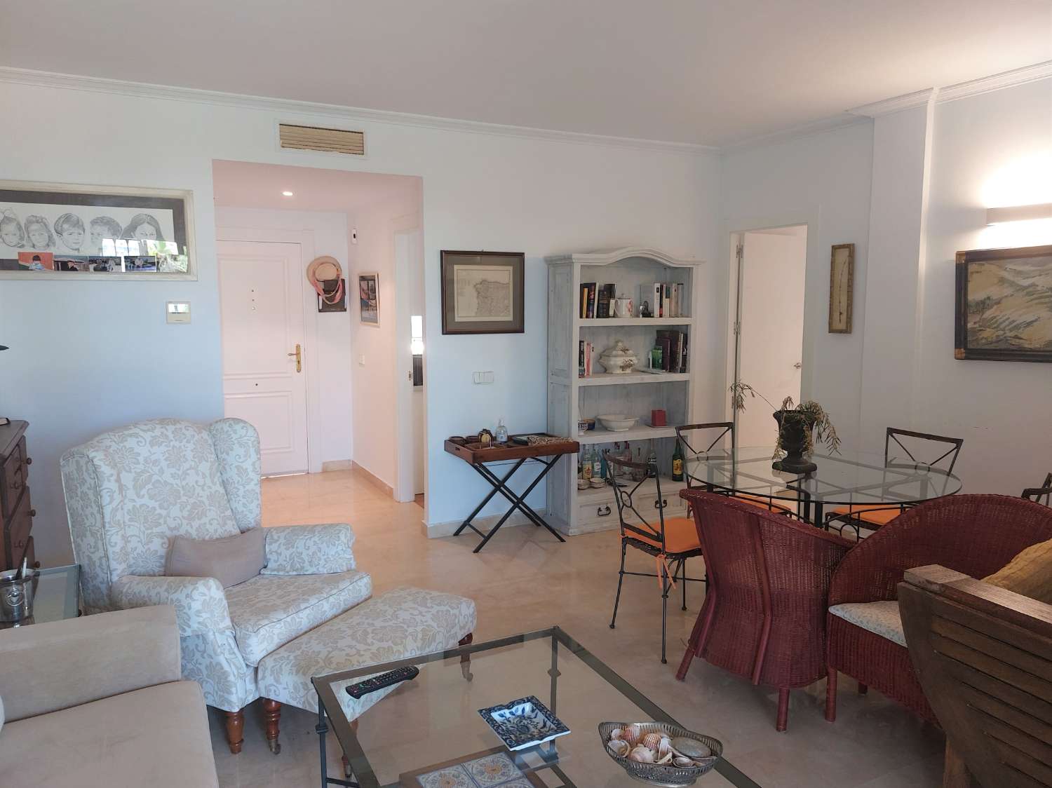 Magnifique appartement de jardin dans une communauté fermée paisible et haut de gamme à La Quinta.