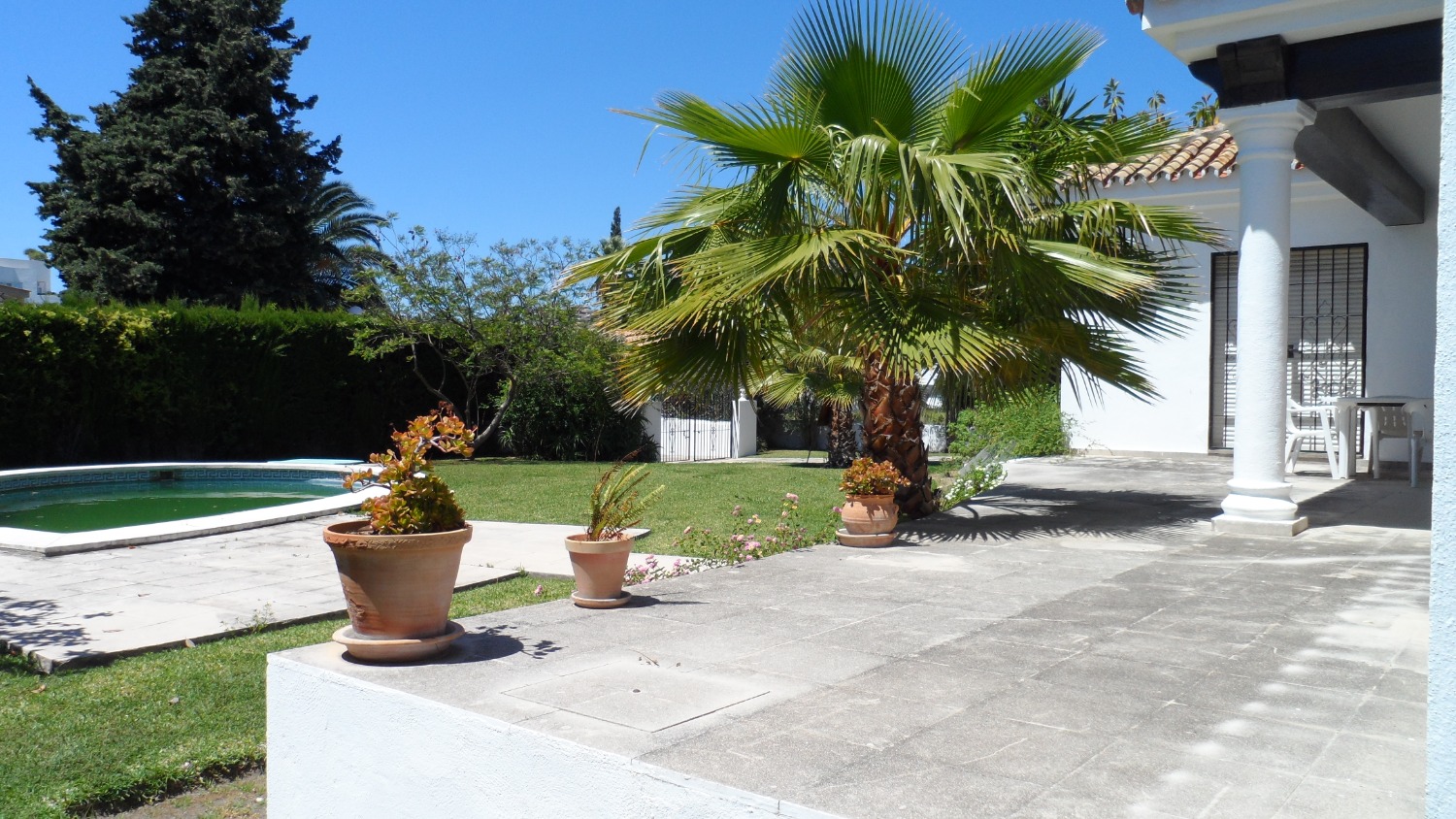 Onafhankelijke villa in de buurt van golfbanen, Guadalmina
