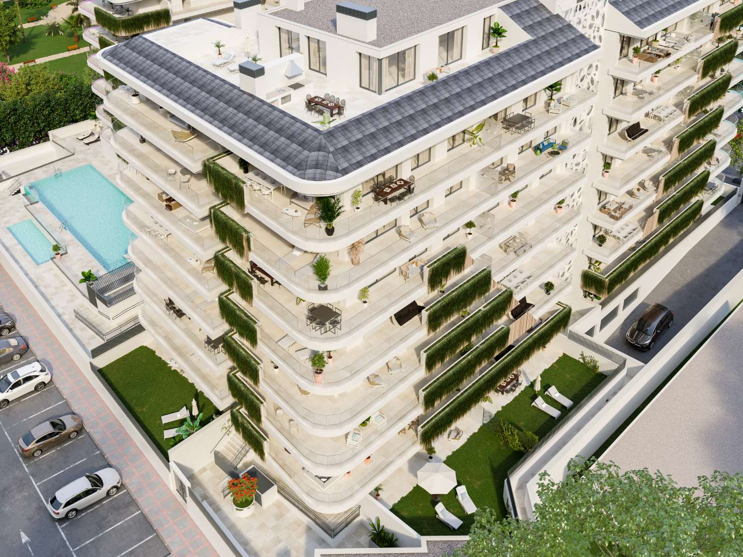 Se vende, apartamento con jardín en Fuengirola, Málaga. A tan solo 100 metros andando del mar.  Entrega en abril de 2024.