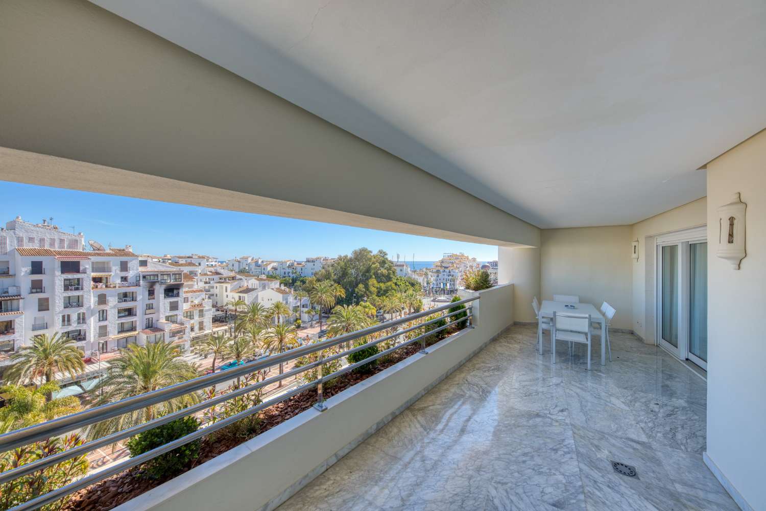 Apartamentua opor in Puerto Banús (Marbella)