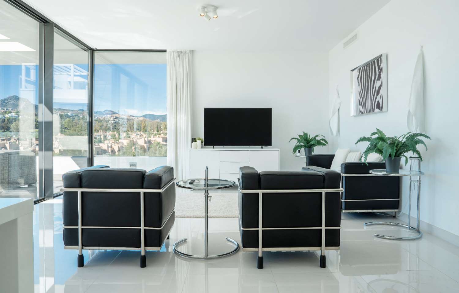 Til salg. Moderne penthouse beliggende i Cataleya, Atalaya, Estepona.