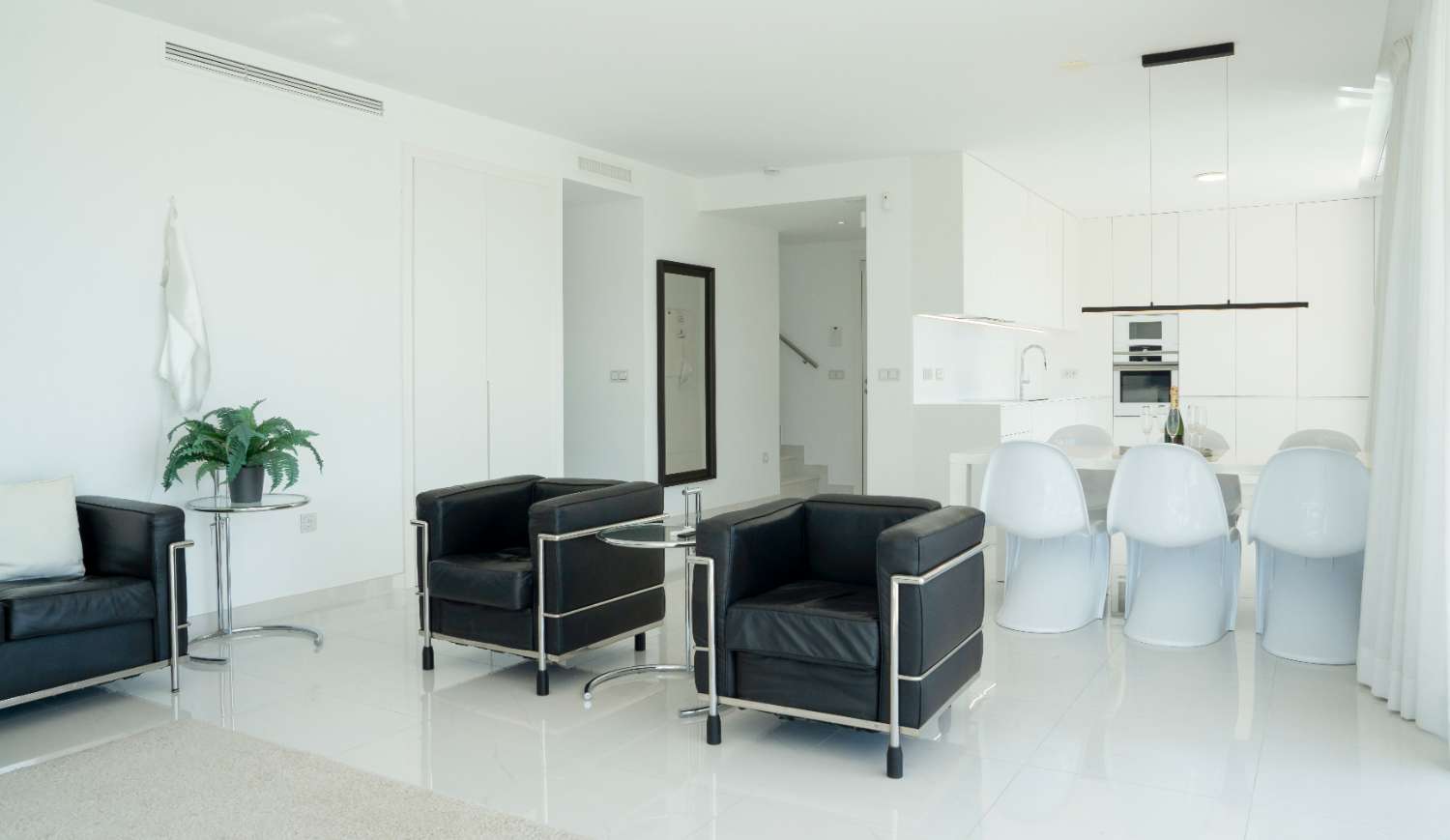 Til salgs. Moderne Penthouse ligger i Cataleya, Atalaya, Estepona.