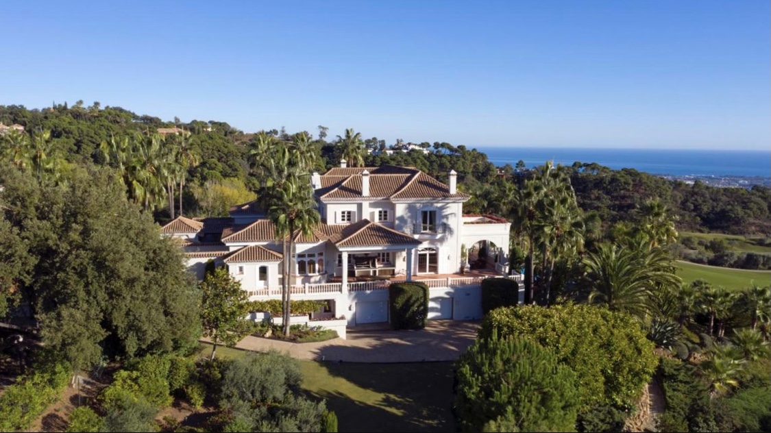 A vendre, villa à La Zagaleta, Benahavis. Golf en première ligne avec vue panoramique sur la mer.