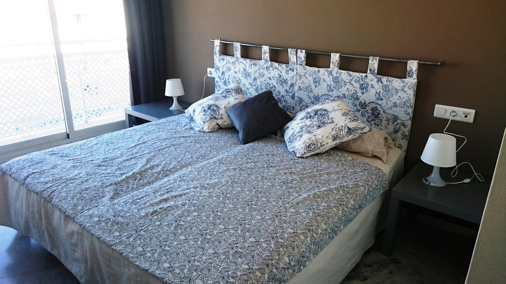 To the beach, Second Beach line