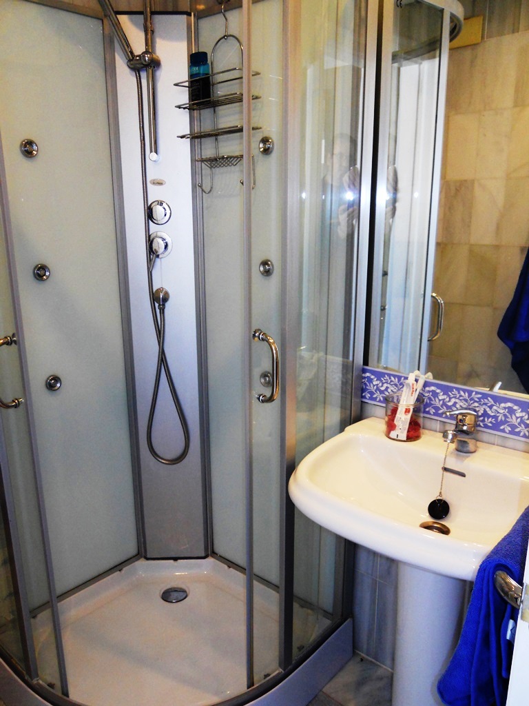 To the beach, Second Beach line