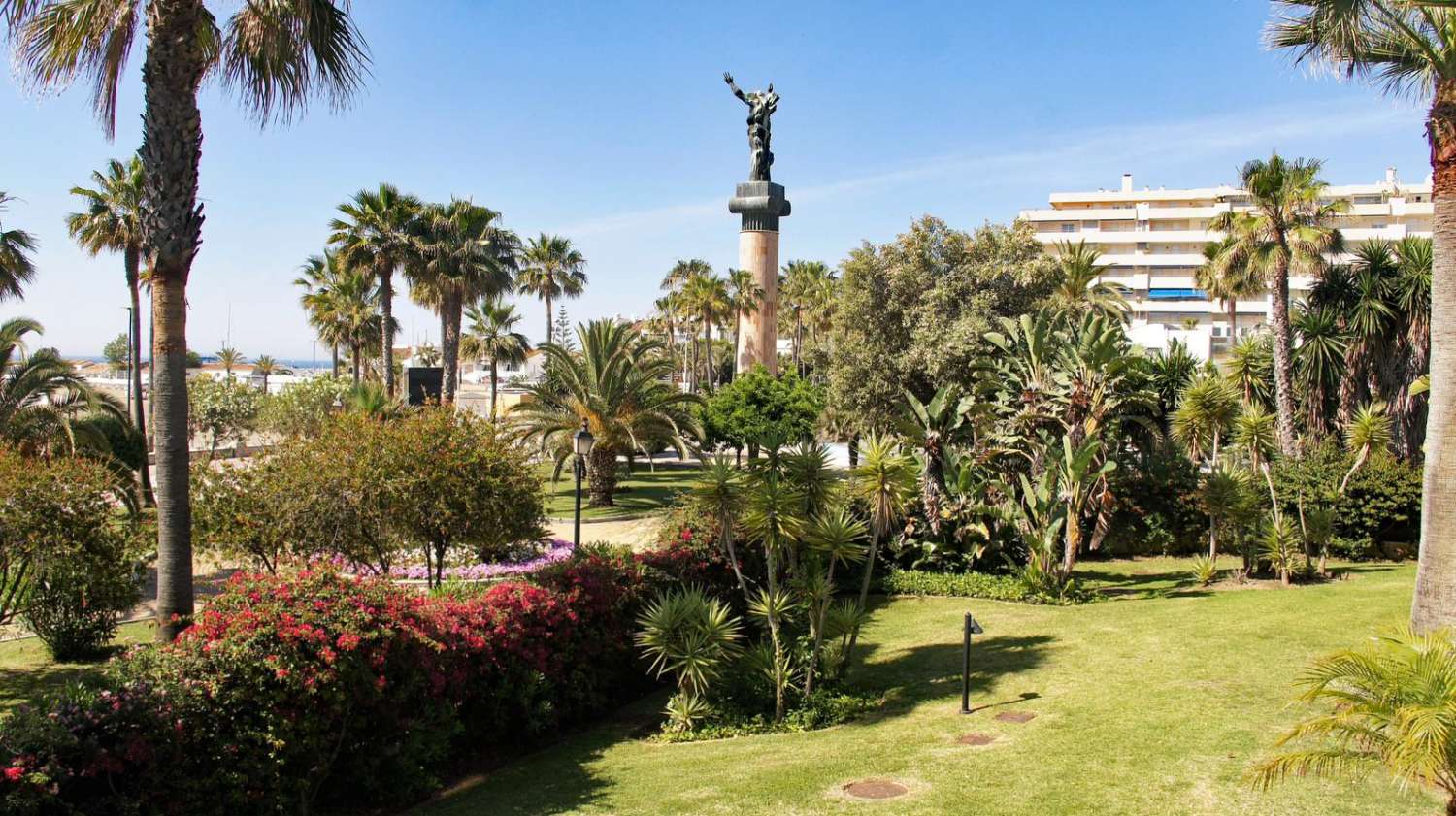 Vacation Rental. Apartment overlooking the sea. Puerto Banus, Marbella.