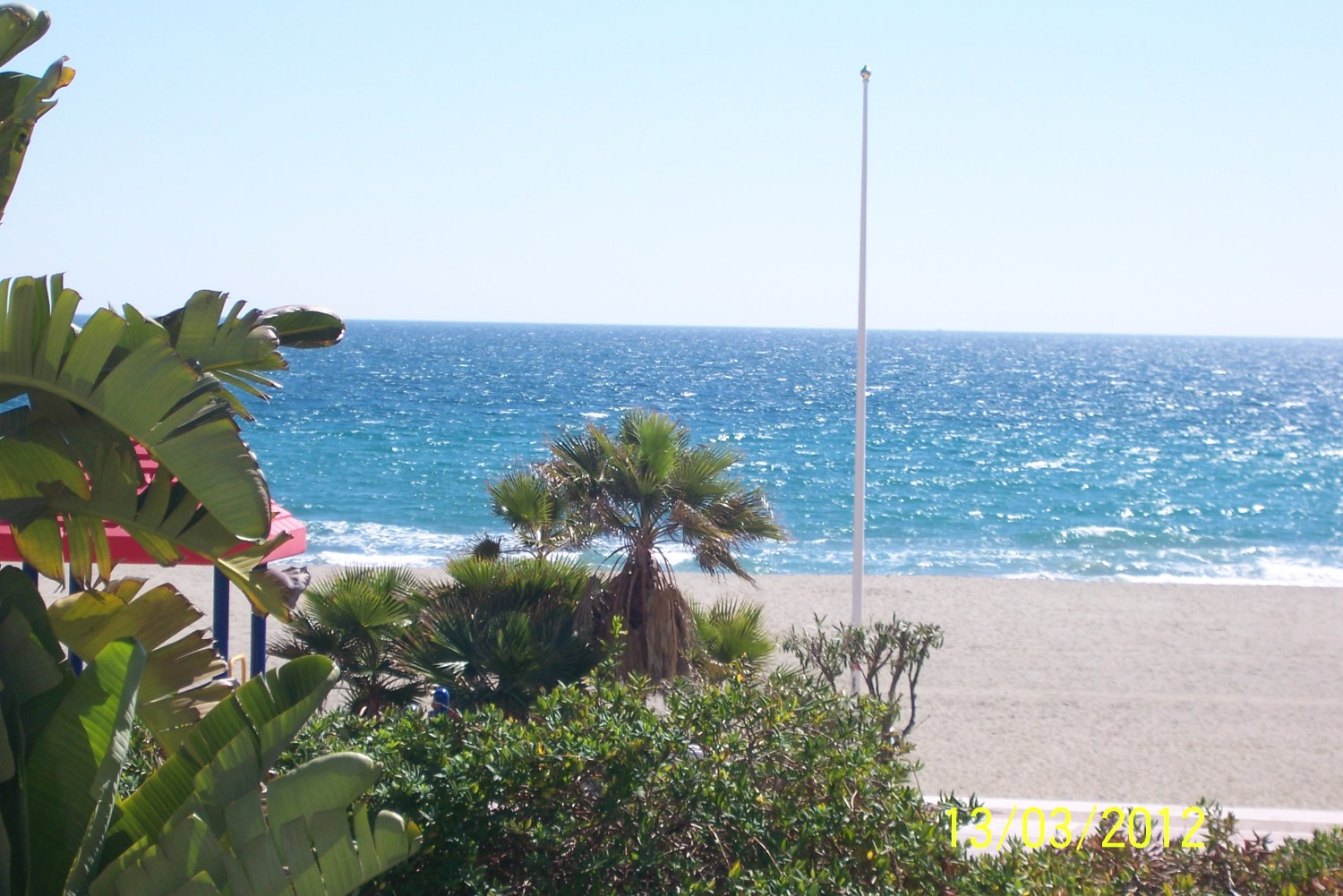 Loma-asunto. Huoneisto merinäköalalla. Puerto Banus, Marbella.