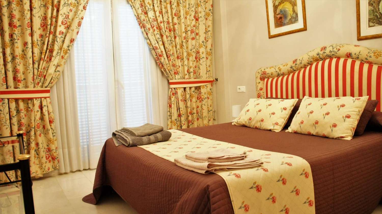 Vacation Rental. Apartment overlooking the sea. Puerto Banus, Marbella.