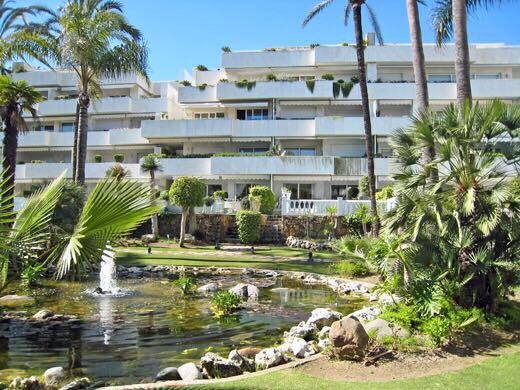Private swimming pool, Beachfront, Puerto Banus