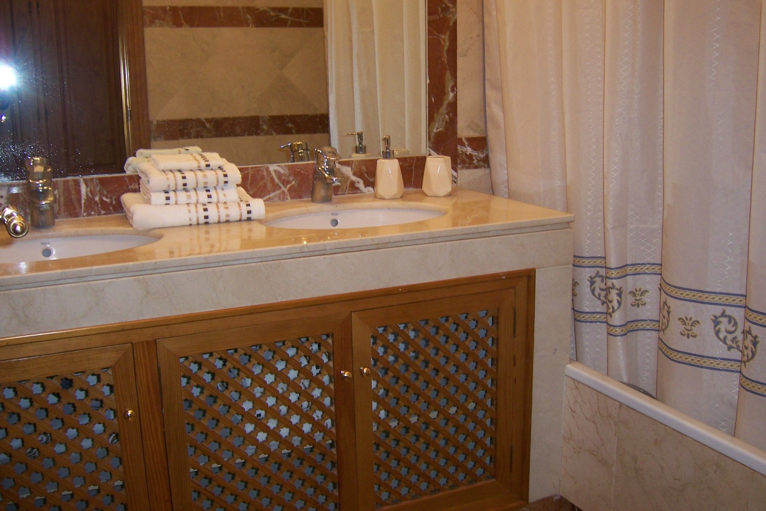 Overlooking the sea, steps from the beach, Marbella city