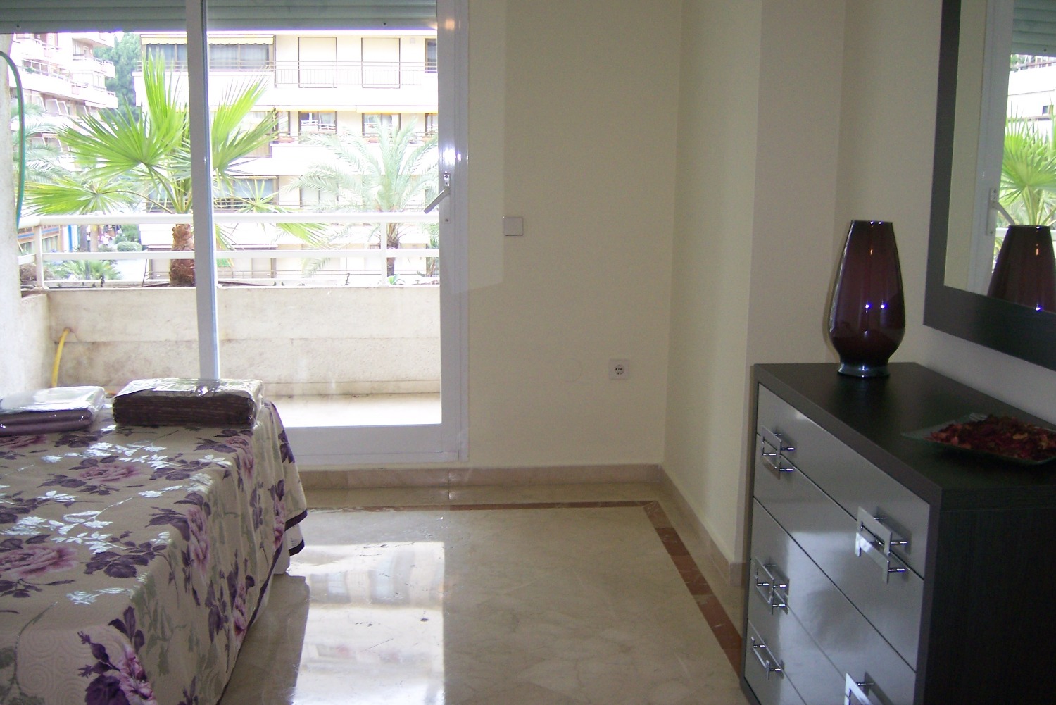 Overlooking the sea, steps from the beach, Marbella city