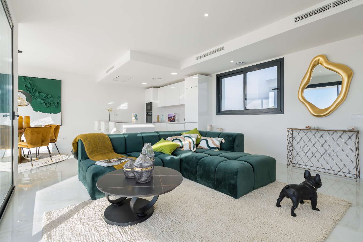 In vendita. Attico duplex con vista sul mare. Prezzi da €725.000.