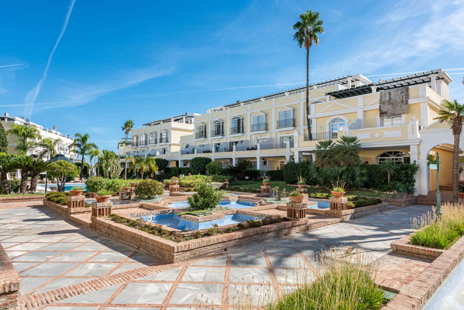 For sale, beautiful renovated semi-detached, sea views. In Aloha Gardens, Nueva Andalcia, Marbella.