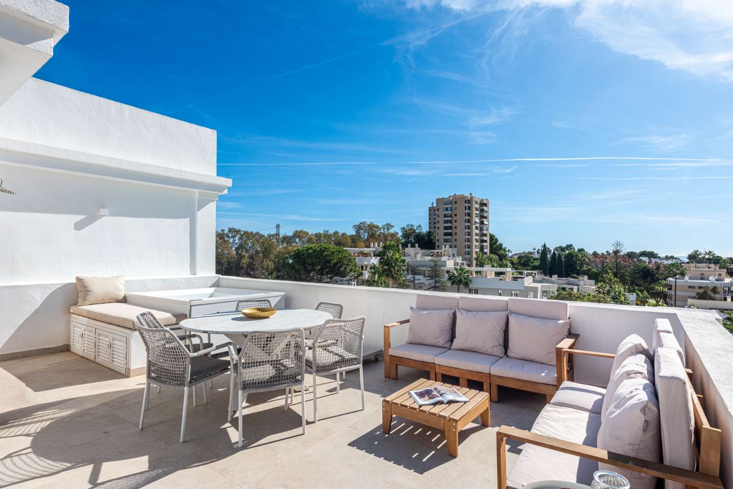 For sale, beautiful renovated semi-detached, sea views. In Aloha Gardens, Nueva Andalcia, Marbella.