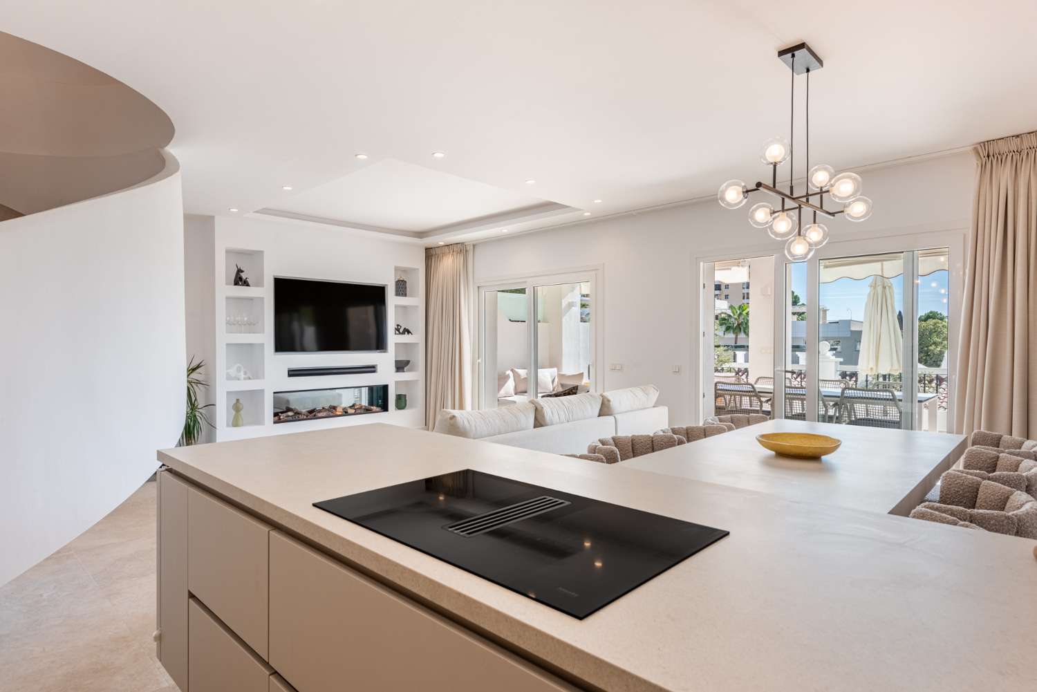 For sale, beautiful renovated semi-detached, sea views. In Aloha Gardens, Nueva Andalcia, Marbella.