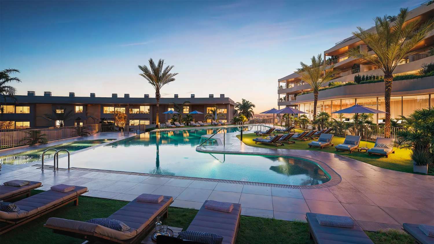 For Sale. New build apartments with 1, 2 & 3 bedrooms. Prices from €499.000. Fuengirola.