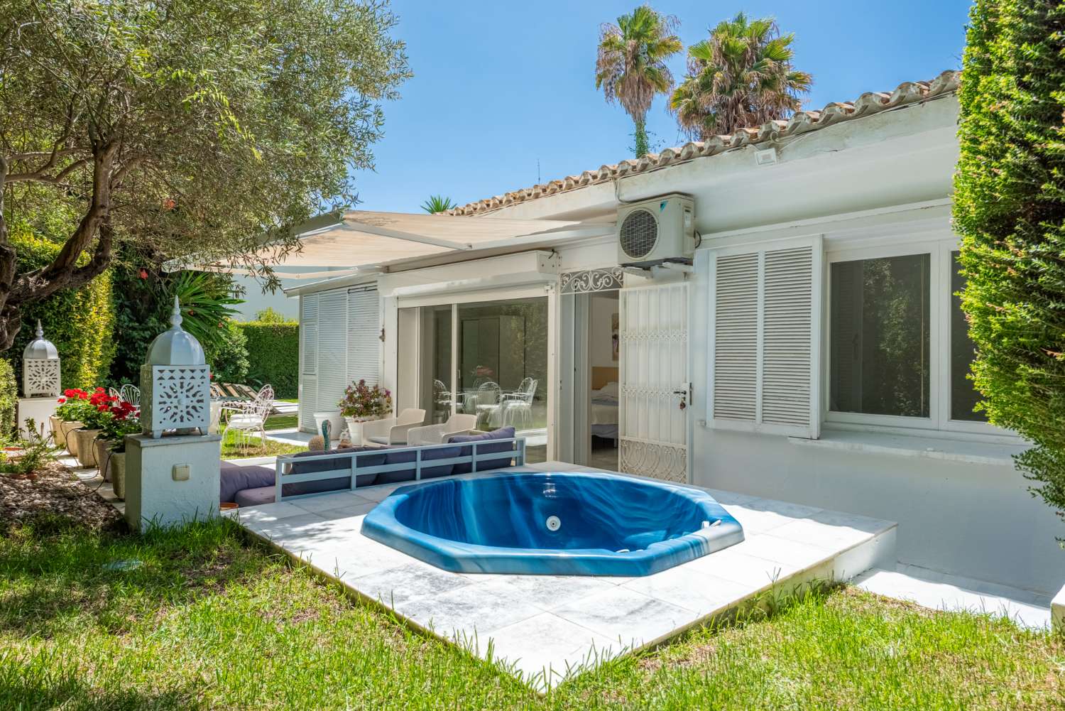 Villa for sale in Los Monteros, Marbella East, 100 meters from the beach.