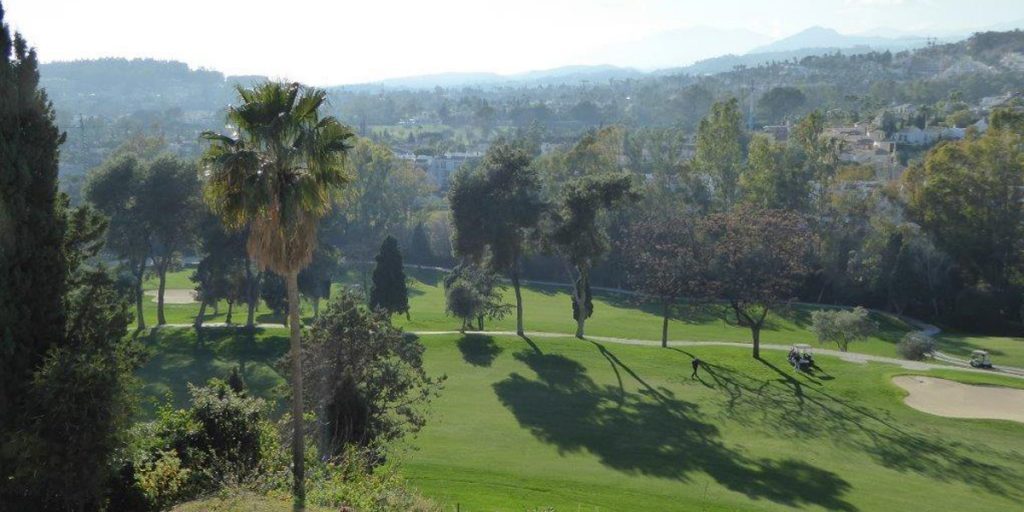 3 bedrooms, 3 bathrooms, built 740 m2. Plot 1164 m2, Sustainable Energy Homes. Go Green