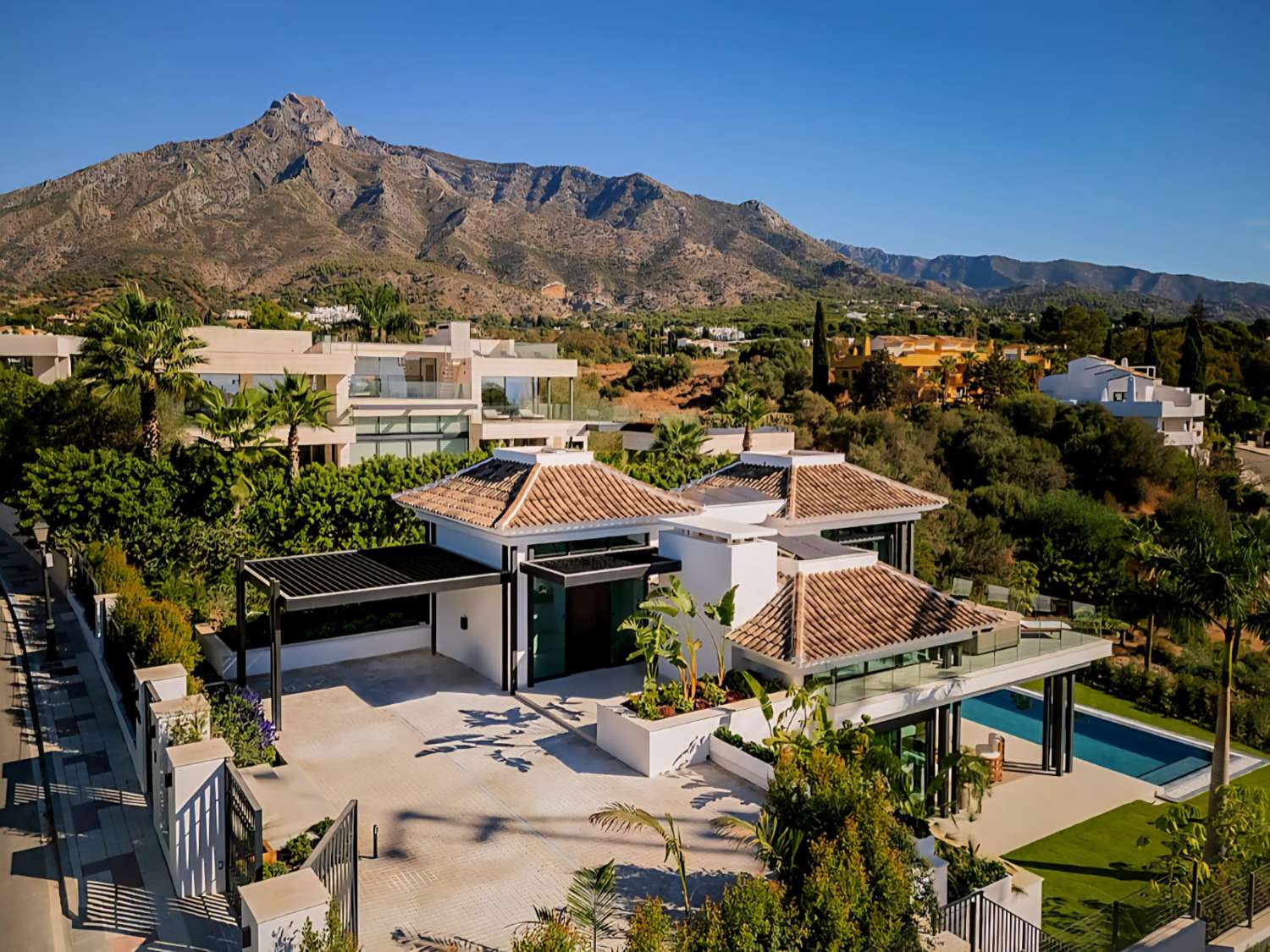 Selling Price from €4.900.000. Luxury villa on the Golden Mile, Marbella. New development.