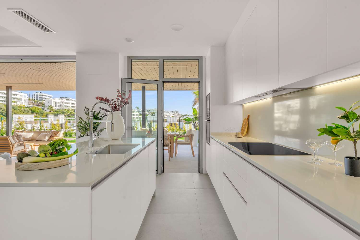 For sale, luxurious garden apartment with private pool, with 4 bedrooms, in Marbella East.