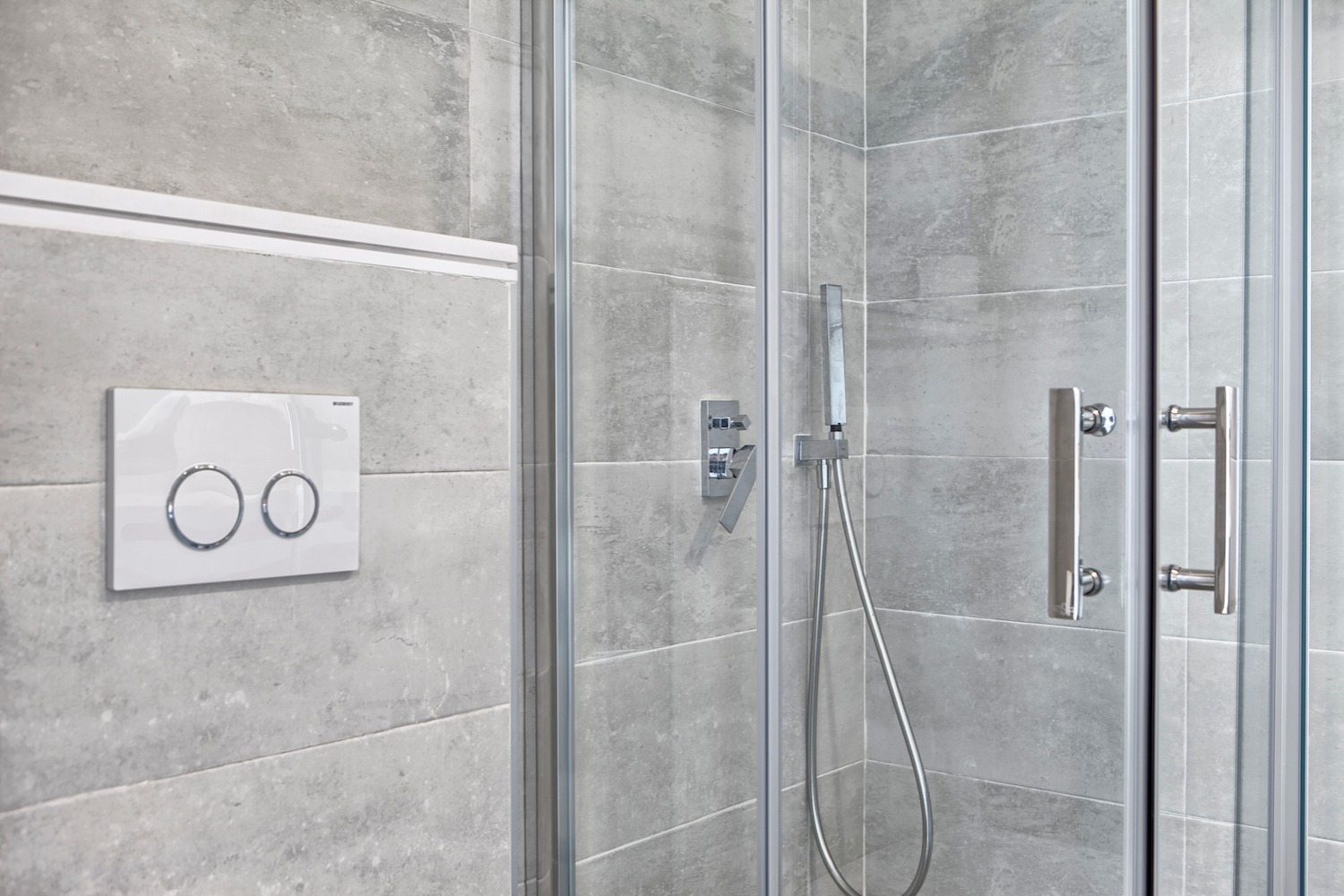 5 habitacions dobles, piscina privada, WiFi, Netflix. Vistes increïbles a la muntanya de la Concha