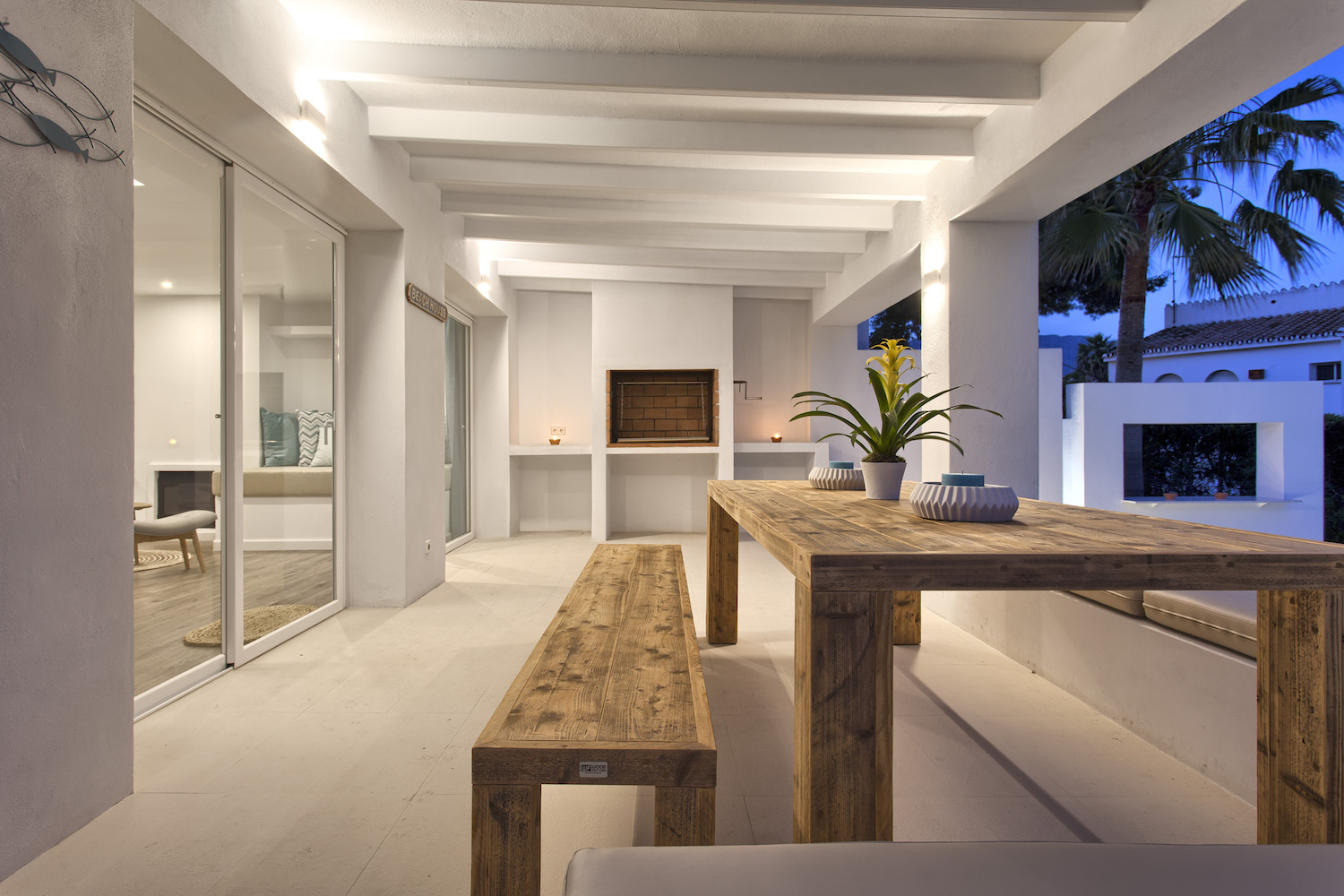 5 habitacions dobles, piscina privada, WiFi, Netflix. Vistes increïbles a la muntanya de la Concha