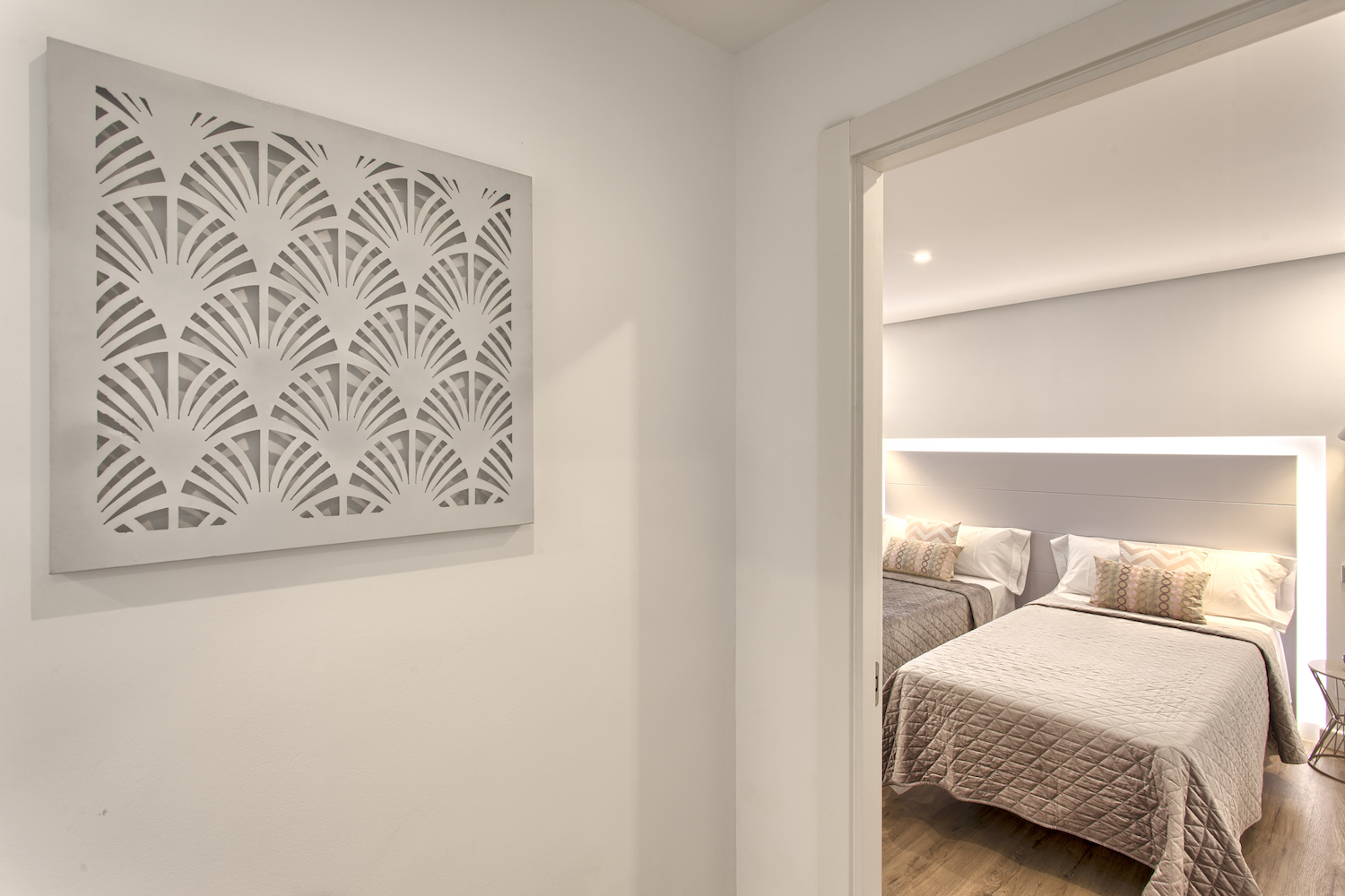 5 habitacions dobles, piscina privada, WiFi, Netflix. Vistes increïbles a la muntanya de la Concha