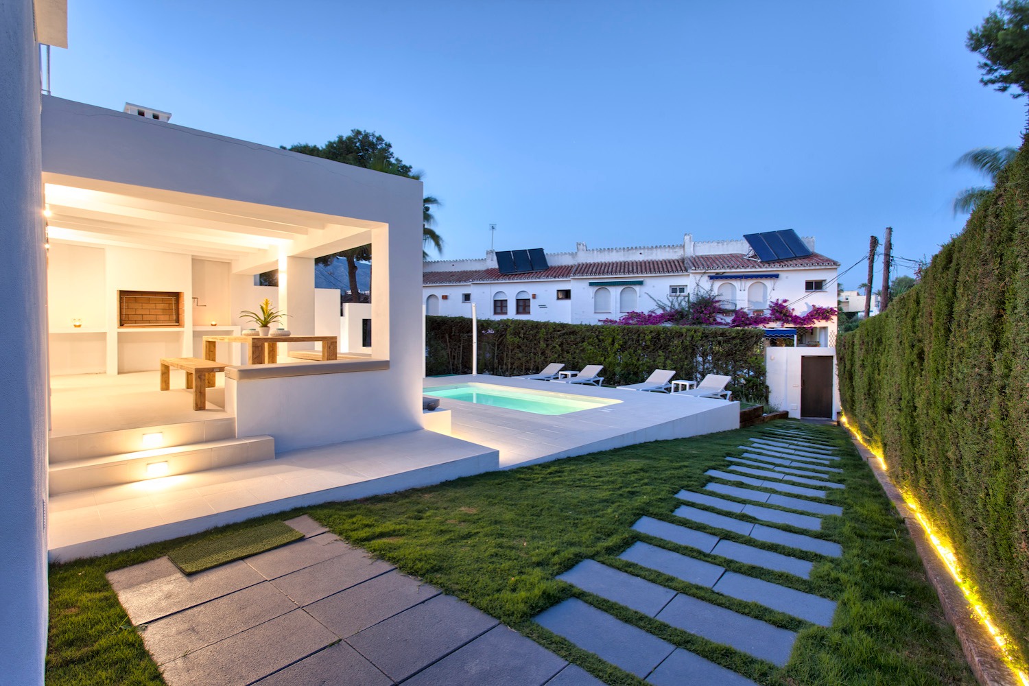 5 habitacions dobles, piscina privada, WiFi, Netflix. Vistes increïbles a la muntanya de la Concha