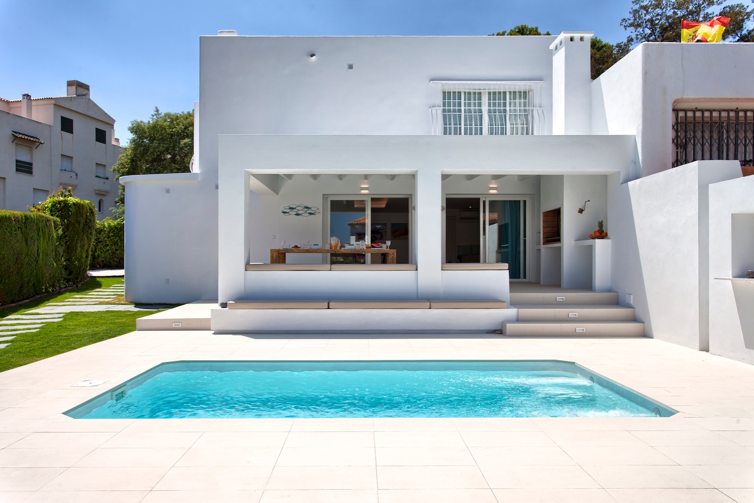 5 habitacions dobles, piscina privada, WiFi, Netflix. Vistes increïbles a la muntanya de la Concha