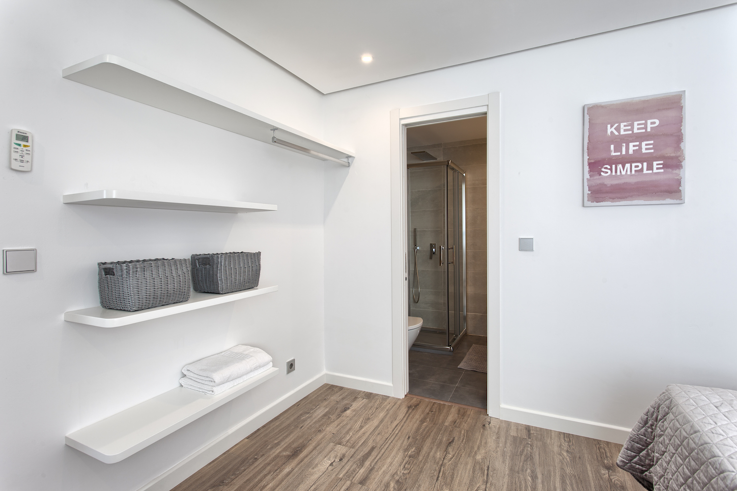 5 habitacions dobles, piscina privada, WiFi, Netflix. Vistes increïbles a la muntanya de la Concha