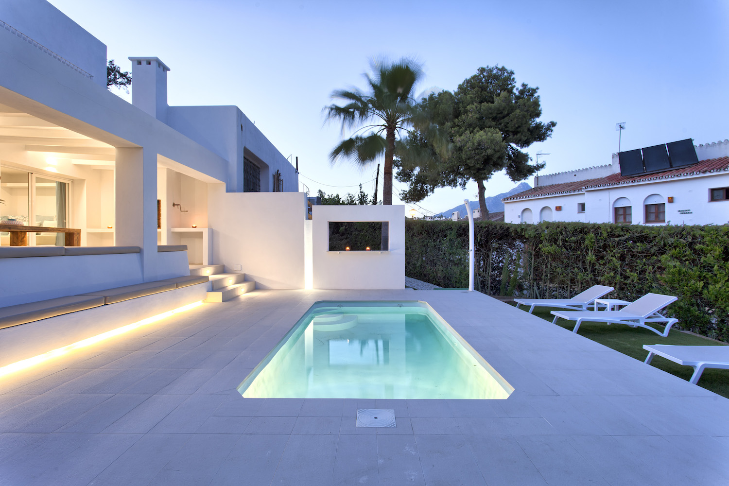 5 habitacions dobles, piscina privada, WiFi, Netflix. Vistes increïbles a la muntanya de la Concha