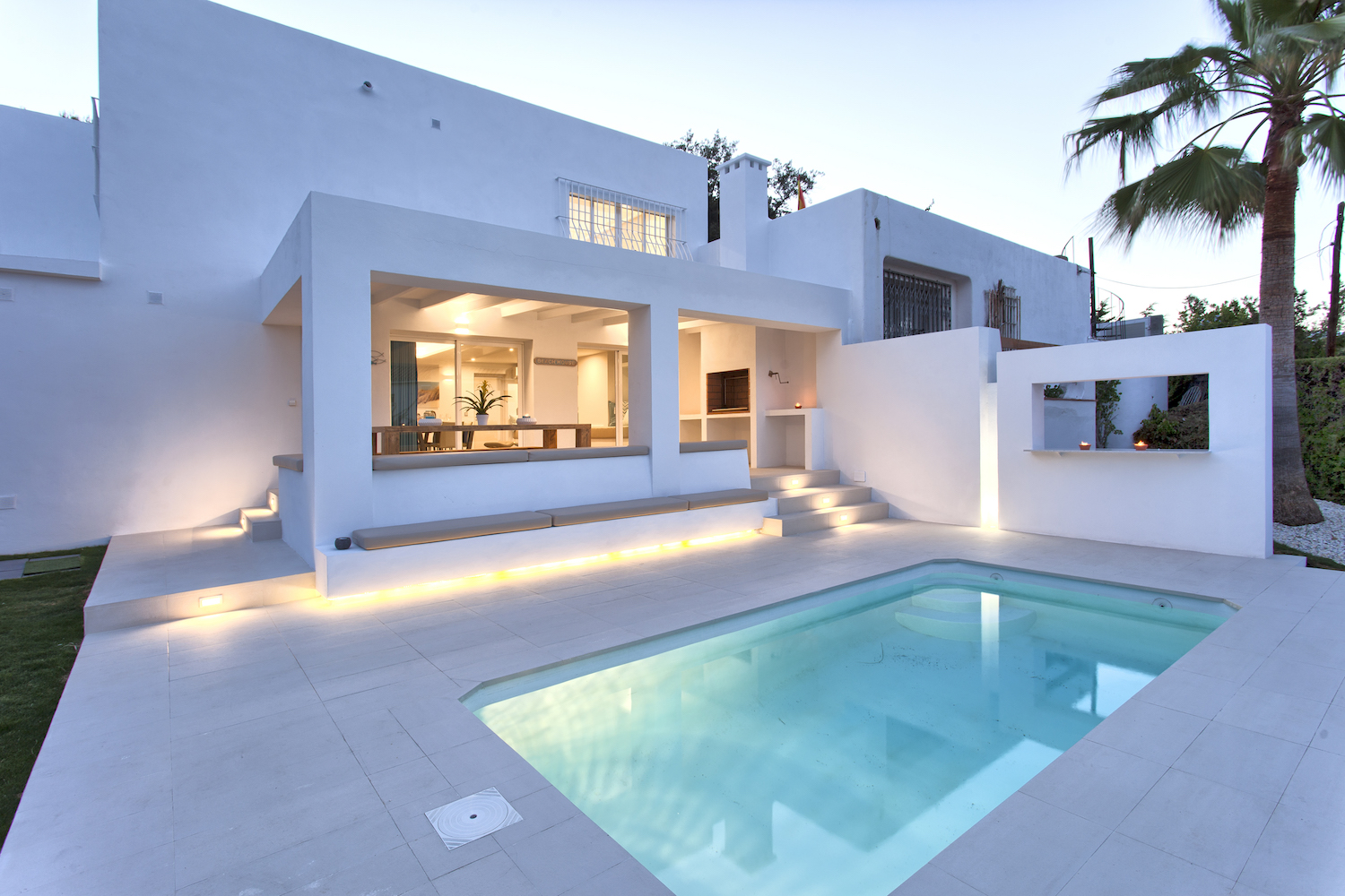 5 habitacions dobles, piscina privada, WiFi, Netflix. Vistes increïbles a la muntanya de la Concha