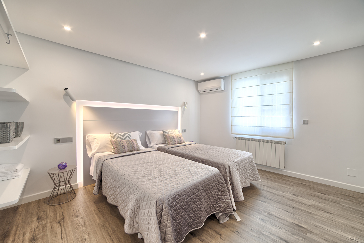 5 habitacions dobles, piscina privada, WiFi, Netflix. Vistes increïbles a la muntanya de la Concha