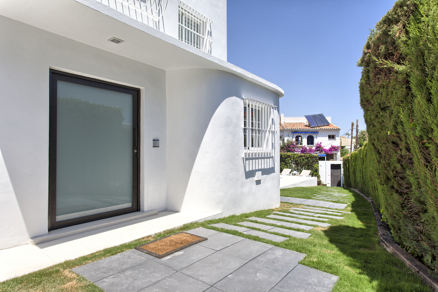 5 habitacions dobles, piscina privada, WiFi, Netflix. Vistes increïbles a la muntanya de la Concha